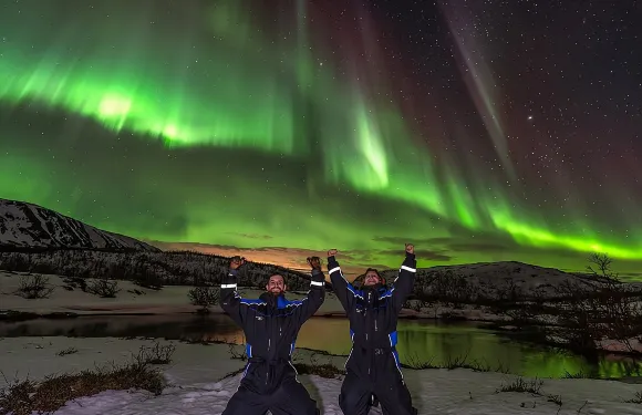 特羅姆瑟北極光迷你巴士追逐小旅行團連照片