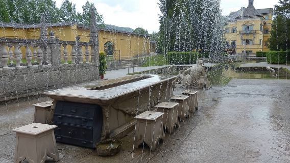 Salisburgo: giro in barca a Hellbrunn e visita al castello