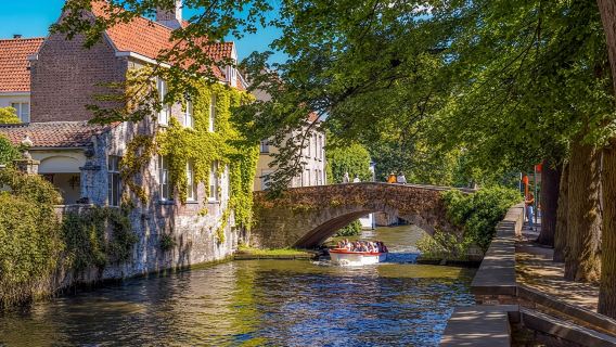 Tour di un giorno a Bruges (andata e ritorno da Amsterdam, tour in inglese con audioguida in cinese)