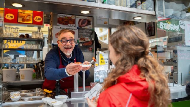 Vienna Food Tour: Coffeehouses, Markets, Lunch & Street Food