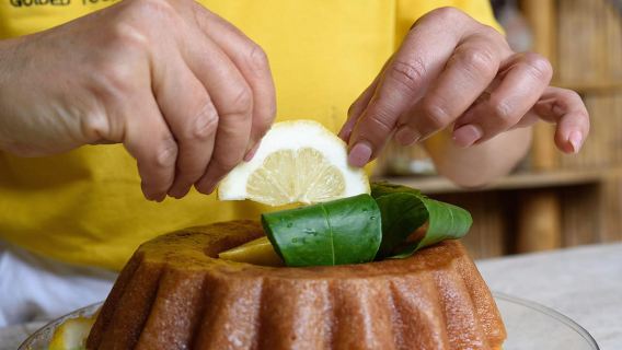 Amalfi: Vertical Lemon Farm Tour, Tastings, and Rural Museum