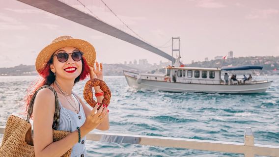 Istanbul: Taste of Taksim, Karaköy & Spice Bazaar Food Tour