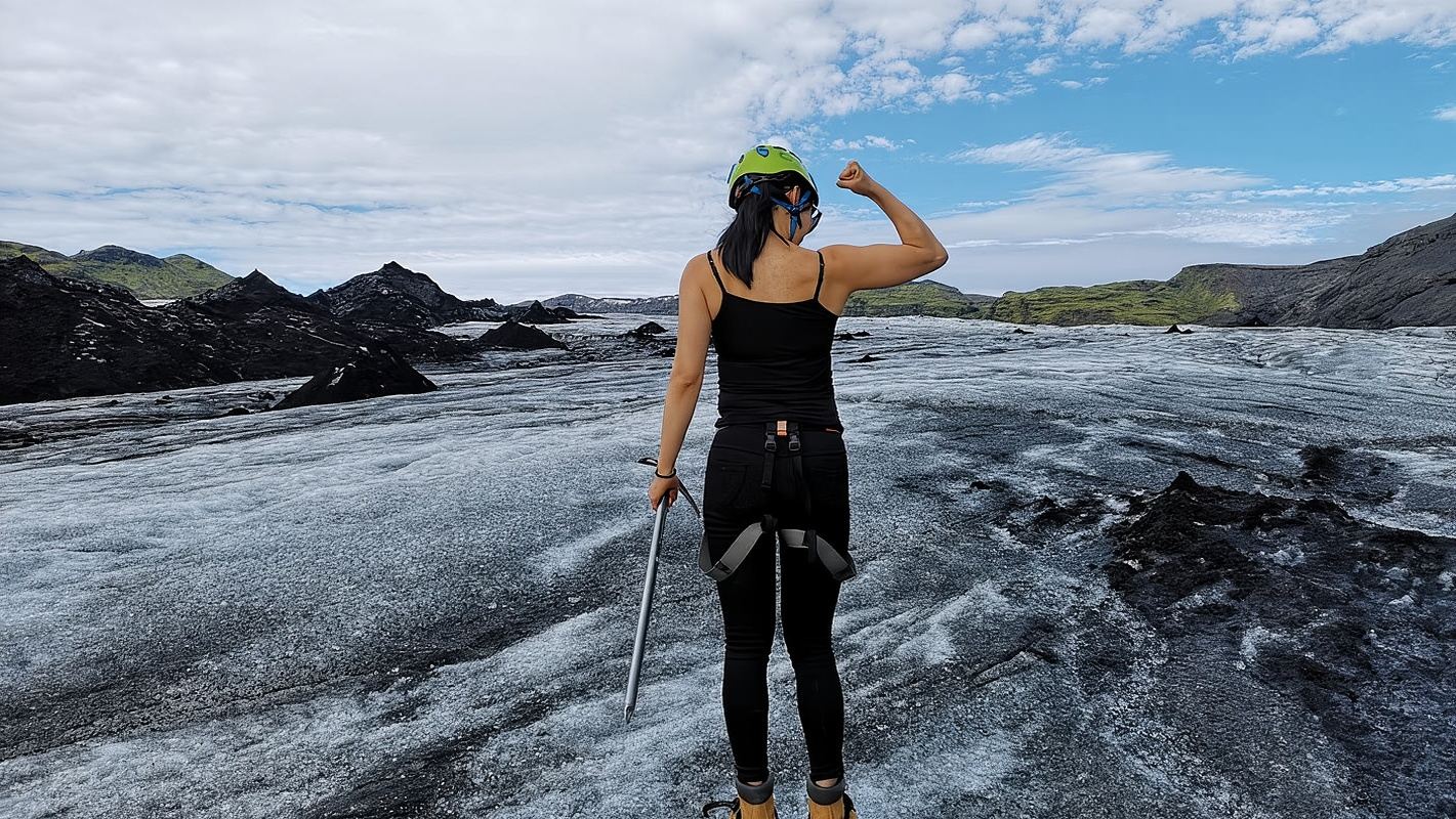 Iceland Solheimajokull Glacier Hiking Half-Day Tour|Professional glacier guide|Optional ice cave exploration or ice climbing