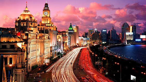 Tour nocturno privado: Crucero VIP por el río Huangpu y luces de Shanghái