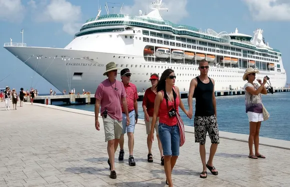 富美港：暢銷精選西貢行程/古芝地道