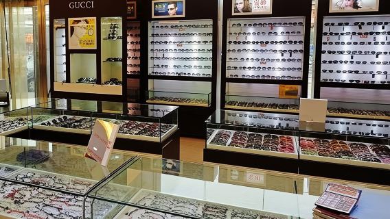 Shenzhen Private Shopping Tour with Local Shopping Guru