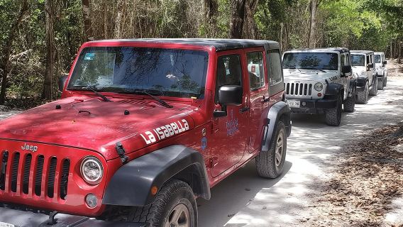 Avventura in jeep a Cozumel alle grotte di giada con pranzo e snorkeling