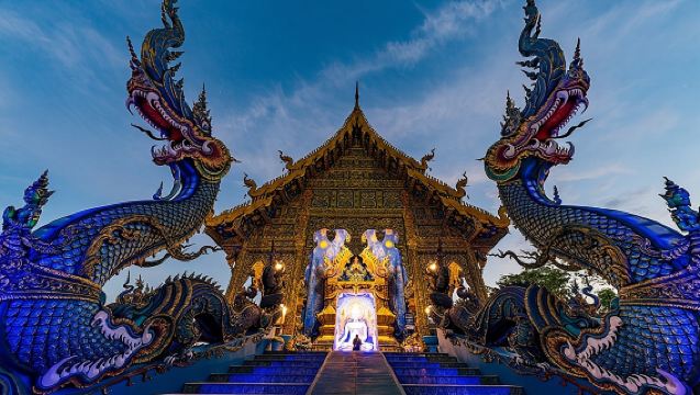 [Limited-Time Promotion] Chiang Mai 1-Day Tour: Baan Dam Museum + Wat Rong Khun - White Temple + Blue Temple + Golden Triangle