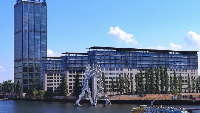 Berlin East Side Tour 2,5-stündige Kreuzfahrt mit Kommentar