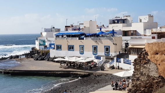 ลันซาโรเต: ตั๋วไปกลับหรือเรือเฟอร์รี่เที่ยวเดียวไปฟูเอร์เตเวนตูราพร้อม Wi-Fi