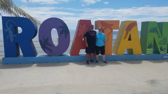 Île de Roatán : singes, paresseux et visite touristique