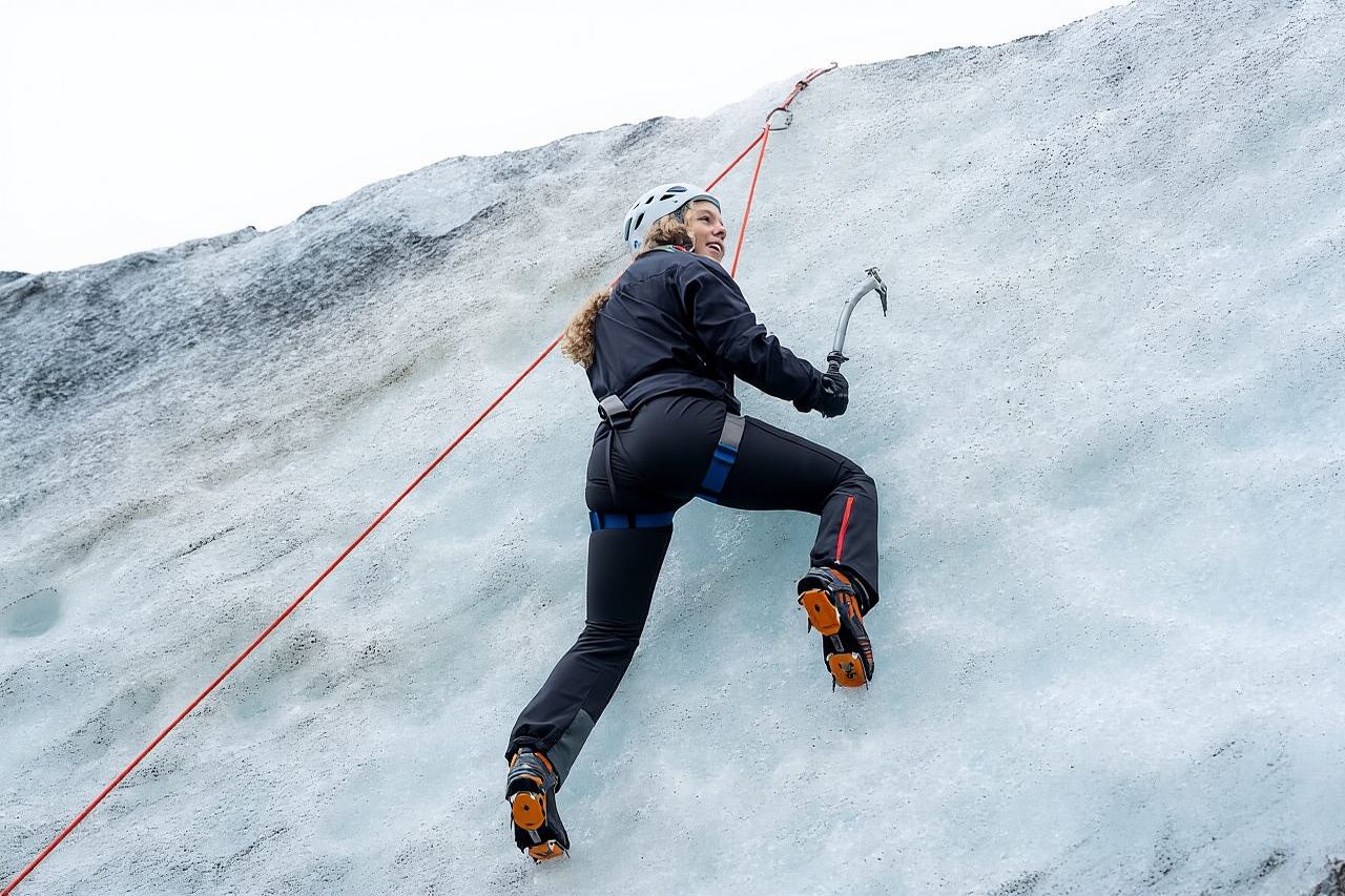 Reykjavík/Sólheimajökull: Khám phá sông băng & Giới thiệu leo băng