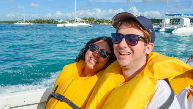 Punta Cana: catamarán en la isla Saona, comida y bebida