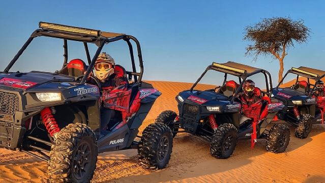 바비큐 저녁 식사와 함께하는 사막 사파리