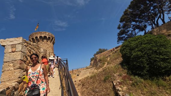 Costa Brava Tour: Tossa de Mar Hike & Snorkel from Barcelona