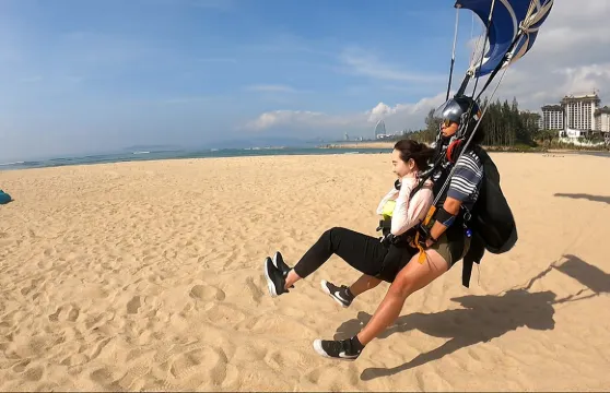 海南三亞海棠灣塔赫跳傘 【10000英尺直升機跳傘+高清攝像+直升機觀光+送影片剪輯】