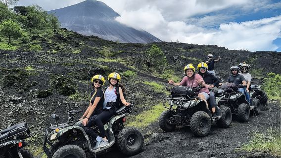 Tour en cuatrimoto por el volcán Pacaya