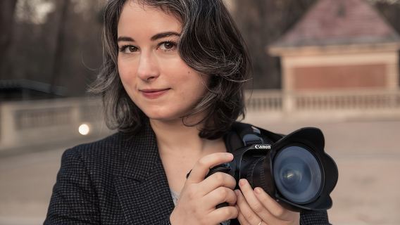 Fotógrafo de vacaciones. Sesión de fotos en Madrid. ¡Llévate a casa algo más que un selfie!