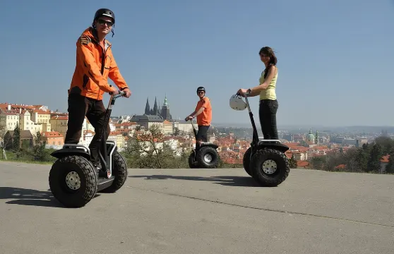 布拉格賽格威遊覽連當地嚮導及酒店接送