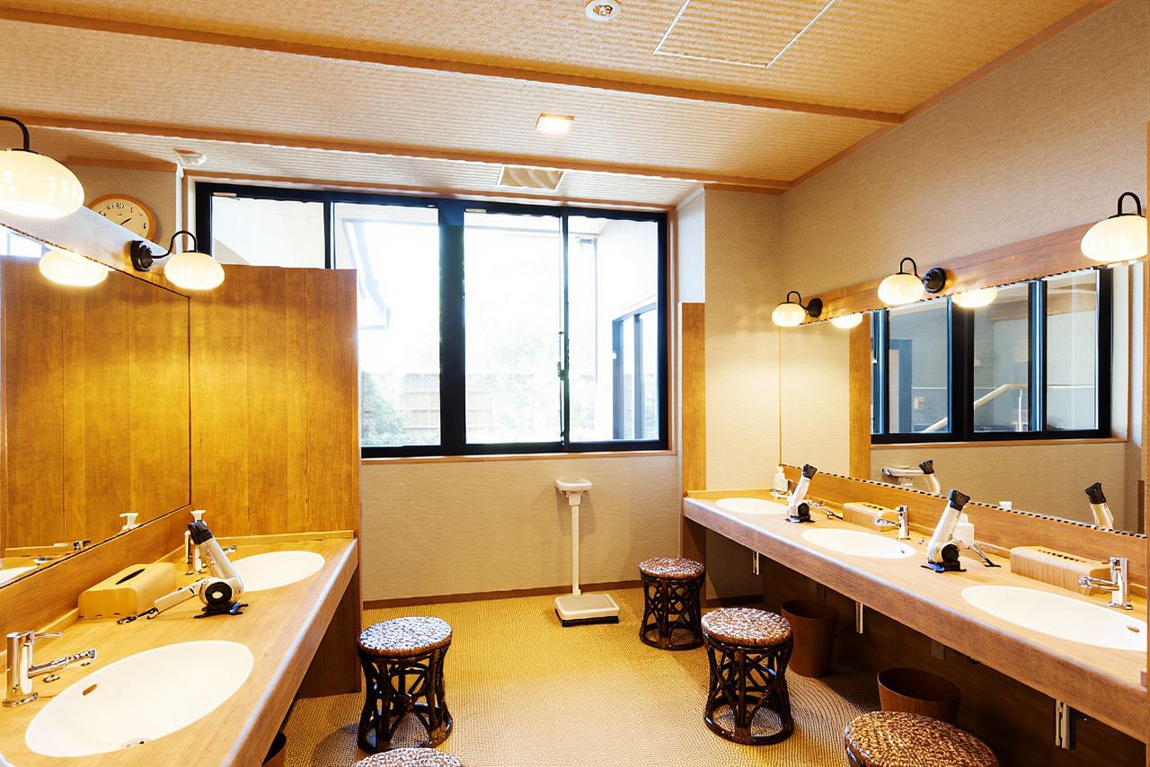 京都嵐山温泉 風風の湯