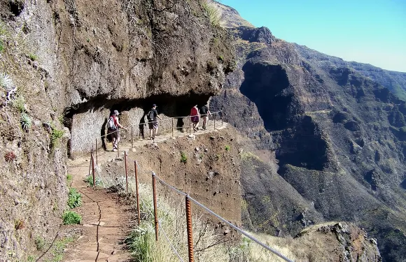 皮庫阿列羅峰至皮庫魯伊沃峰 / 最高峰挑戰