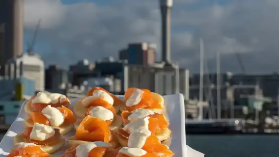 ทัวร์เรือยอชท์อาหารค่ำที่อ่าวโอ๊คแลนด์ ประเทศนิวซีแลนด์ 6394