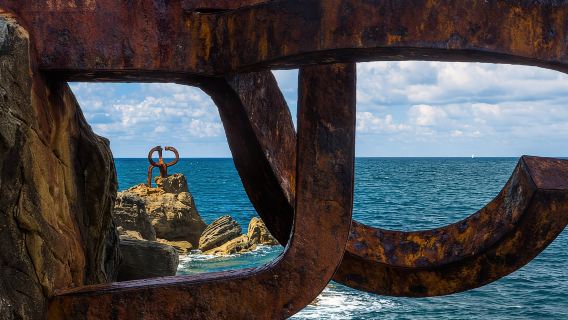 From Bilbao: Excursion to San Sebastian, Hondarribia, Hendaye, and Getaria