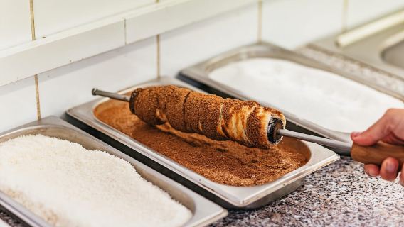 Budapest: Taller de pastel de chimenea húngaro en el centro de la ciudad