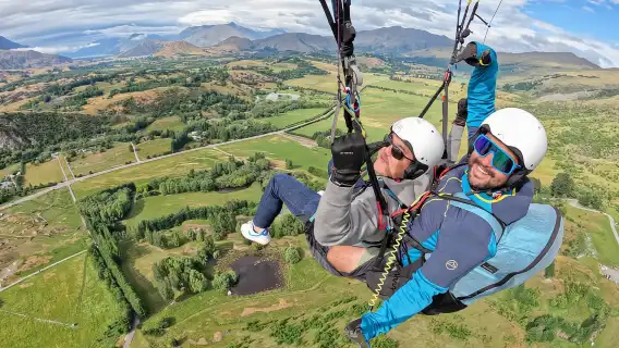 Queenstown: Tandem Paragliding Experience