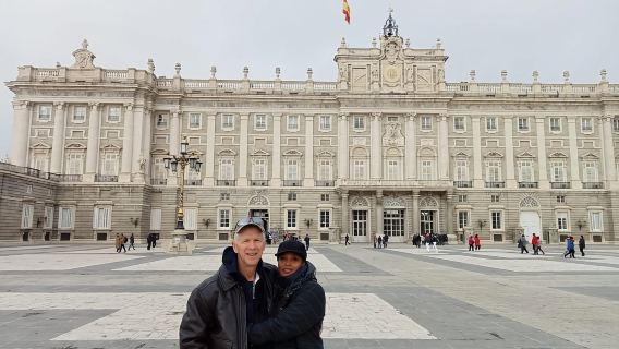 Madrid: Visita guiada al Palacio Real en grupos reducidos (hasta 8 personas)