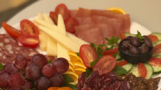 Corfu Town: Guided Walking Tour and Local Food Tastings