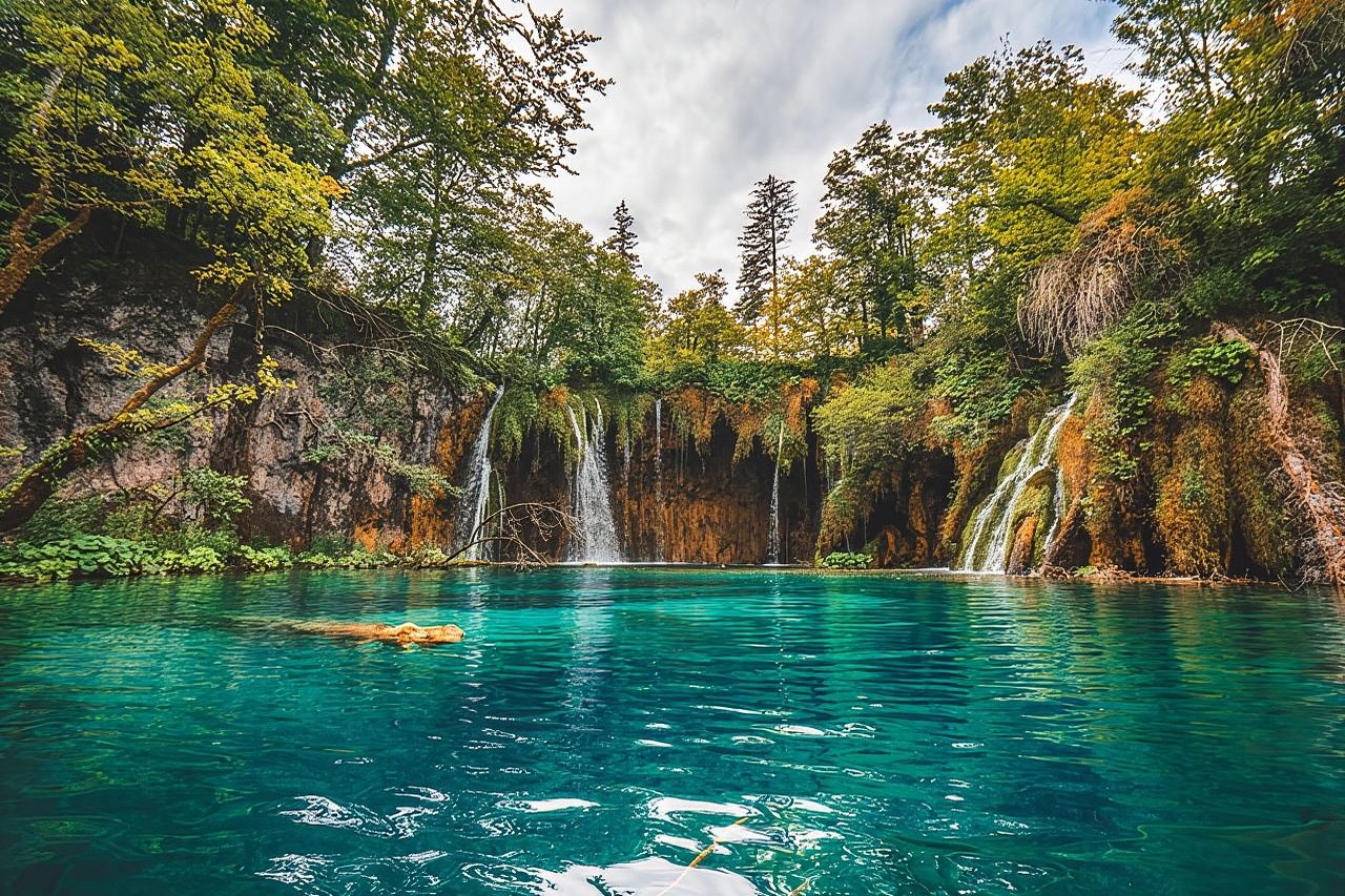 From Split: Plitvice Lakes National Park Guided Tour