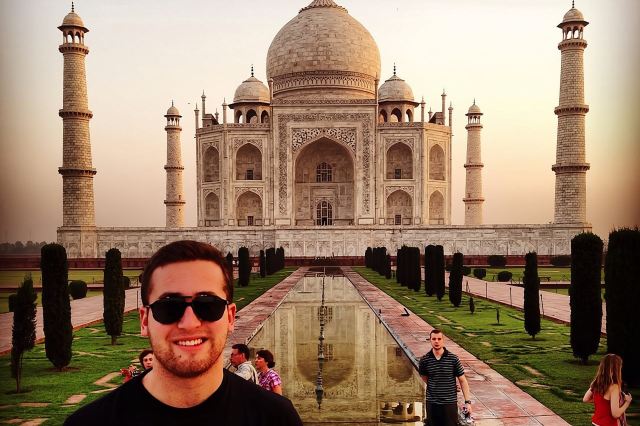 11時間のタージ・マハル日の出＆日没ツアー（オールインクルーシブ、5つ星ランチ付き）