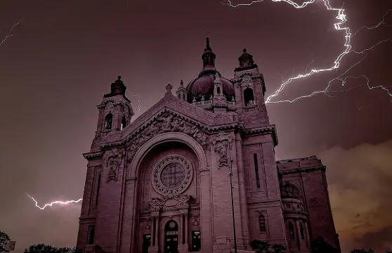 聖保羅幽靈之旅：罪惡與陰影幽靈之旅