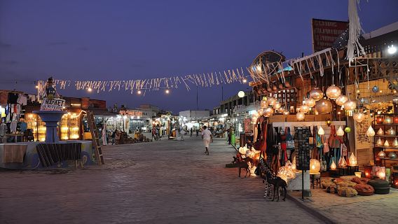 Dahab City Tour by Night with Seafood Dinner from Sharm El Sheikh