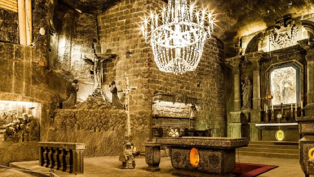 1 Day Trip Auschwitz Birkenau and Salt Mines with Hotel Transfer