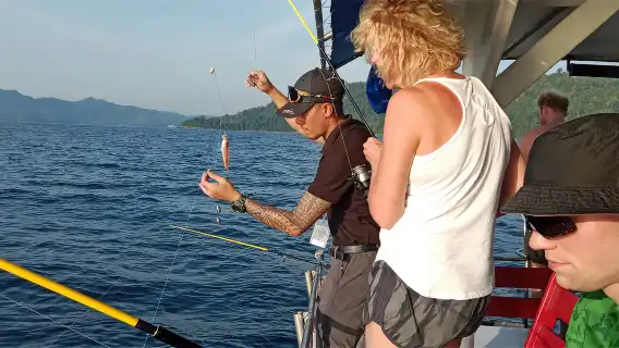 亞庇海釣一日遊【雙體船海釣+接送+午餐】馬來西亞沙巴