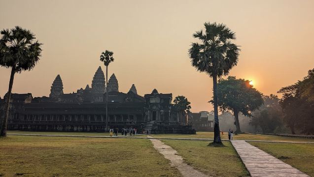 Angkor Wat Private Tuk-Tuk Tour (sunrise Option) & more
