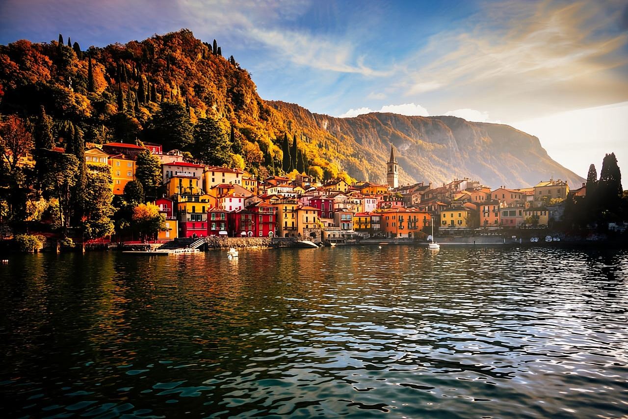 Milan: Lakes Tour to Varenna, Bellagio, and Lugano by Boat