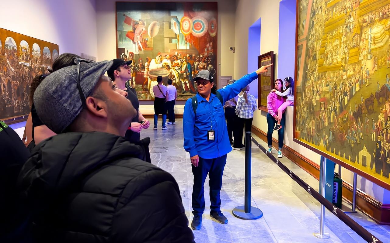 Mexico City: Chapultepec Castle and Anthropology Museum Tour