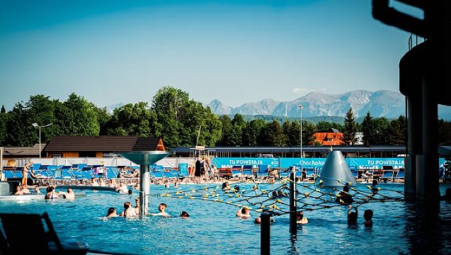 Krakow–Zakopane: Cable Car, Chocholow Baths, Cheese & Vodka