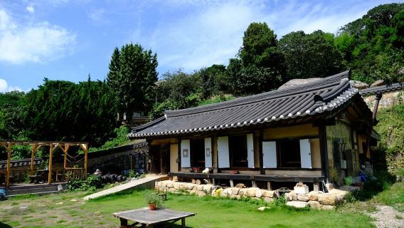 Trải nghiệm làm rượu truyền thống tại Làng dân gian Yangdong