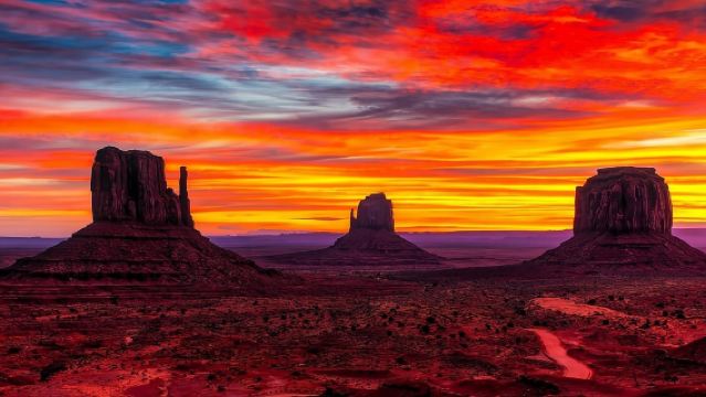 Monument Valley: Tour tham quan bình minh hoặc hoàng hôn cùng hướng dẫn viên Navajo