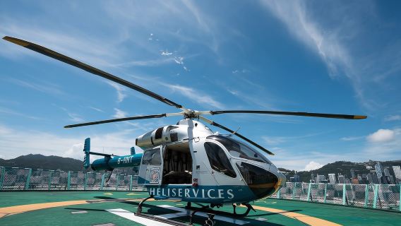 Hong Kong Victoria Harbour Helicopter Tour (Overlooking Victoria Harbour and the Entire Hong Kong Island, with Exquisite Afternoon Tea)