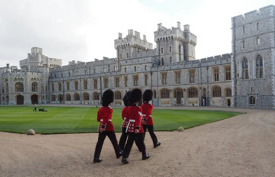 巨石陣、溫莎城堡及巴斯全日導賞團