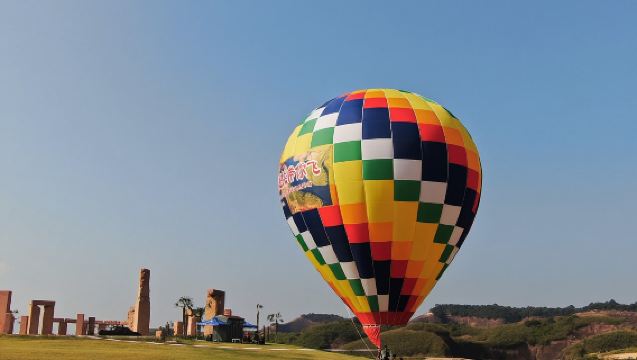 湖南郴州高椅嶺熱氣球體驗/可加航拍/親子情侶遊優選【俯瞰丹霞地貌/看日出日落/遊巨石陣景區】