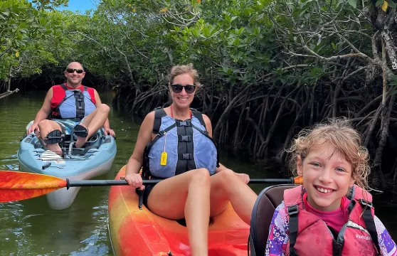 基拉戈紅樹林隧道獨木舟探險