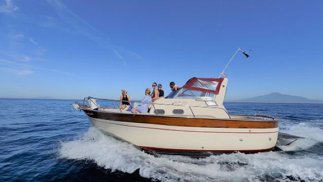 Tour privato in barca a Capri da Sorrento, Positano o Amalfi