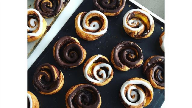 3-hour Culinary Bike Tour in English