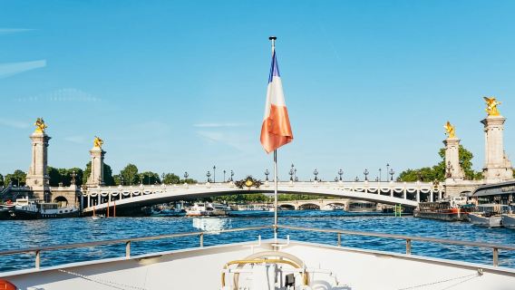 パリ:セーヌ川パノラマビューディナークルーズ